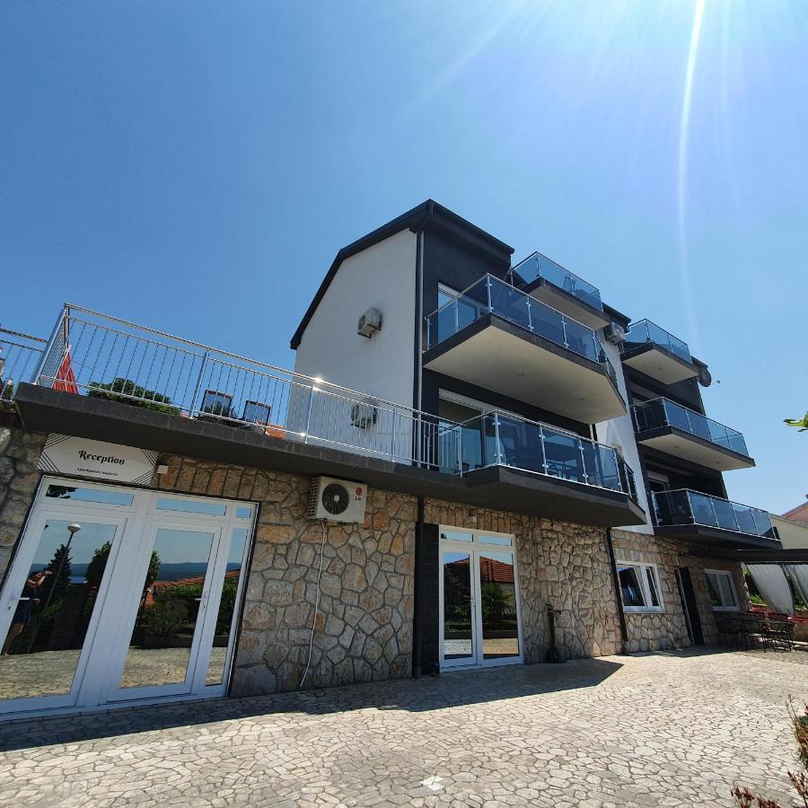 Apartments Blazevic, Heated Pool&Jacuzzi Драмаль Экстерьер фото